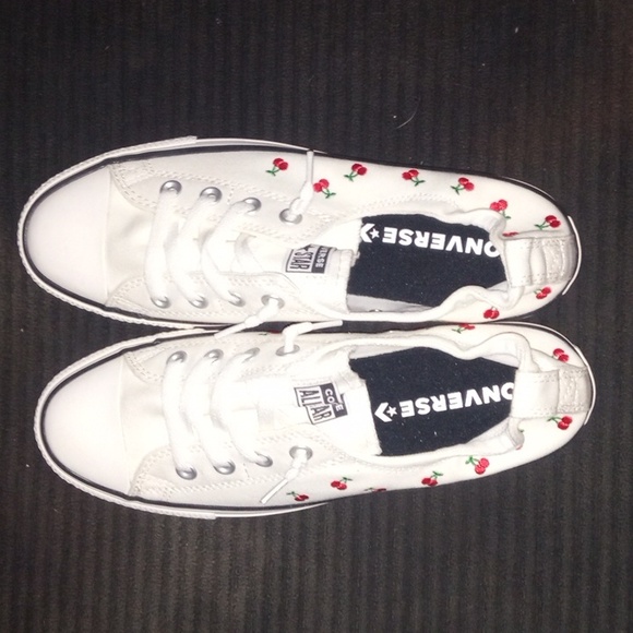 Women's Converse Slip-on Size 8 - Picture 2 of 3